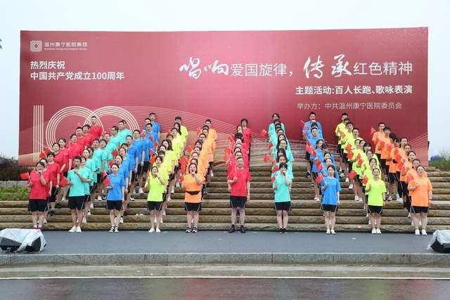 罗马诺：朗斯900万欧报价19岁中卫法耶，遭到巴萨拒绝